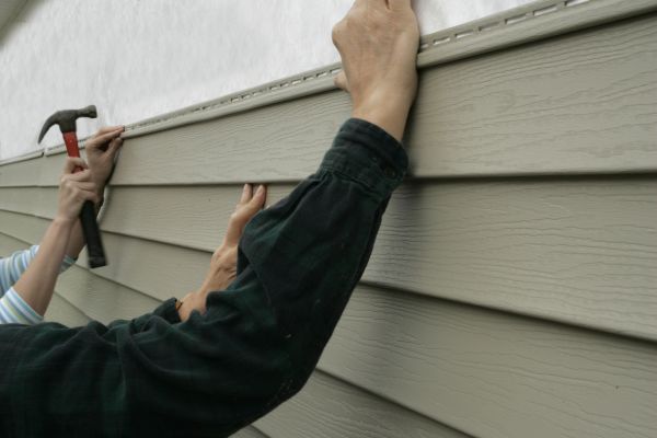 Cost of Insulated Siding Installation in Glen Burnie